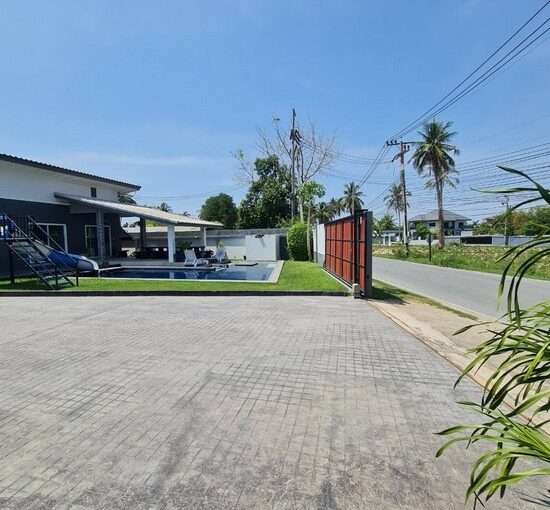 Pool Villa 12bedrooms Mabprachan Pattaya