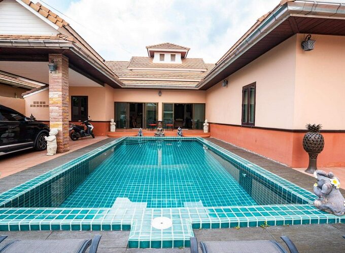 Pool VIlla in Bang Saray House Development close to Bang Saray Beach