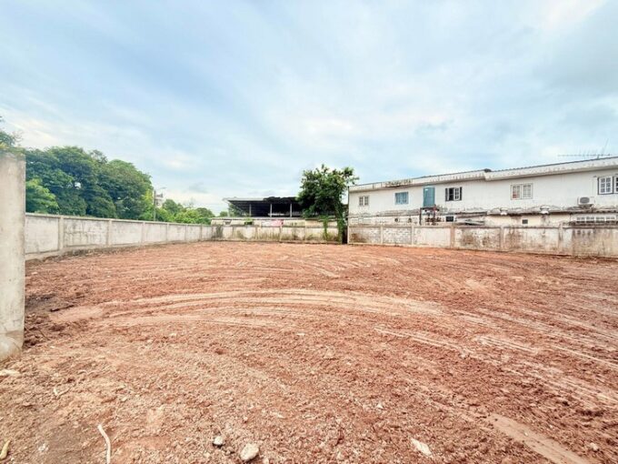 ที่ดินฝั่งทะเลจอมเทียนพัทยา