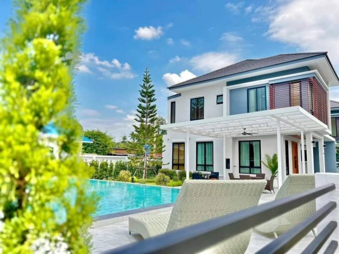 Luxury Pattaya Pool Villa, a 2-storey detached house, features an expansive living area, a generous swimming pool, 4 bedrooms, and 4 bathrooms