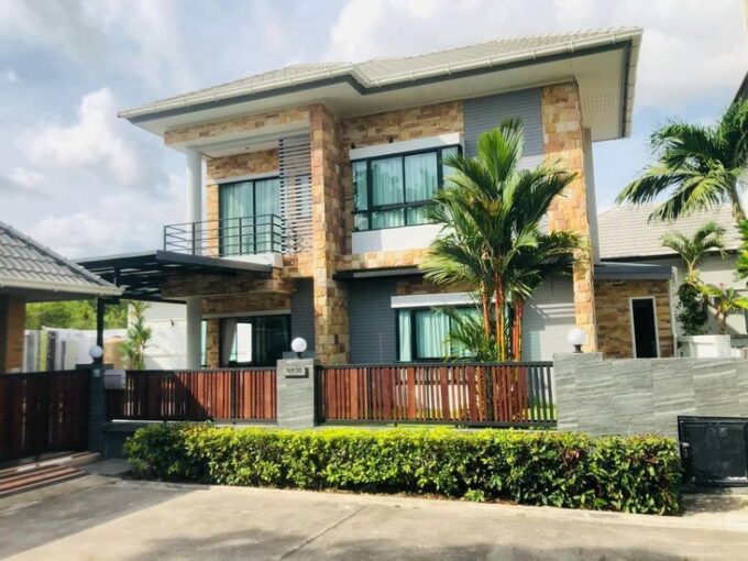 House in Patta VIllage Pattaya for Sale