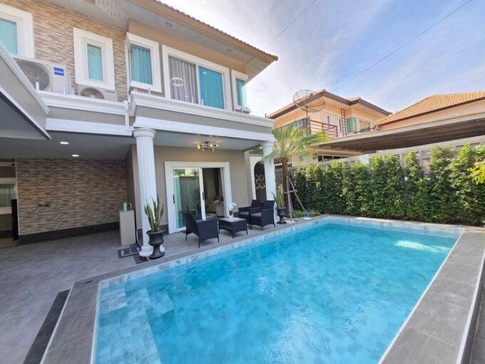Pool Villa Huay Yai Pattaya on Sukhumvit Road for Sale