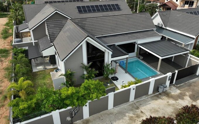 Scandinavian Style Pool Villa in Pattaya near Mabprachan Lake