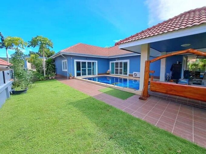 บ้านบางเสร่พร้อมสระส่วนตัวขนาดใหญ่ ในโครงการหมู่บ้าน ใกล้ตลาดสดแยกเจ 3ห้องนอน 3ห้องน้ำ