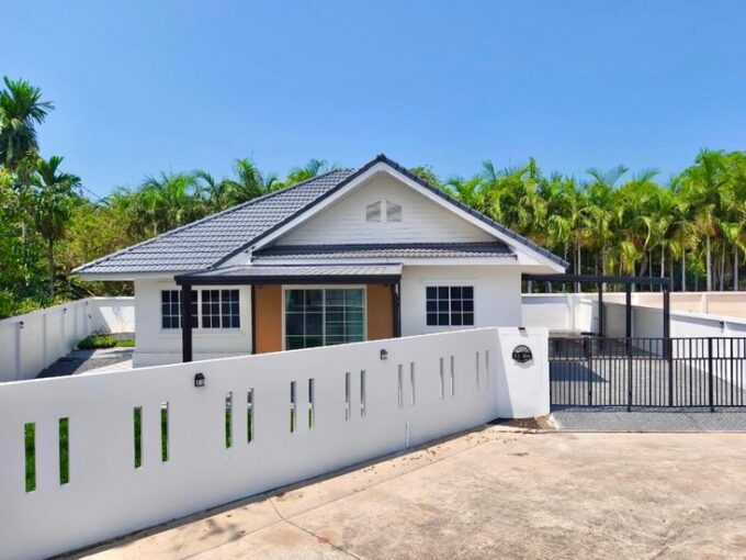 บ้านเดี่ยวชั้นเดียวพัทยา ใกล้พัทยาเหนือ ในหมู่บ้านเงียบสงบ พื้นที่กว้าง 80ตารางวา 3ห้องนอน 2ห้องน้ำ พร้อมเข้าอยู่