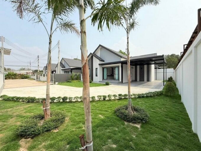 บ้านเดี่ยวสร้างใหม่พัทยา สไตล์นอร์ดิก พื้นที่กว้าง ทำเลดีใกล้อุทยานหินล้านปีพัทยา