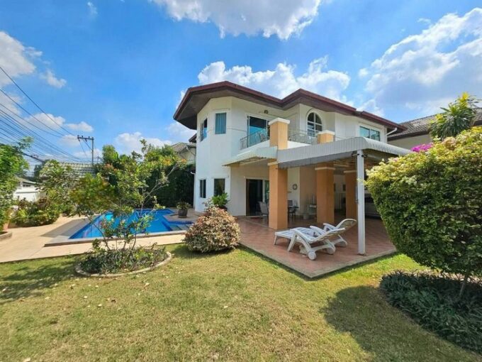 Pattaya Affordable luxury Pool Villa for Sale