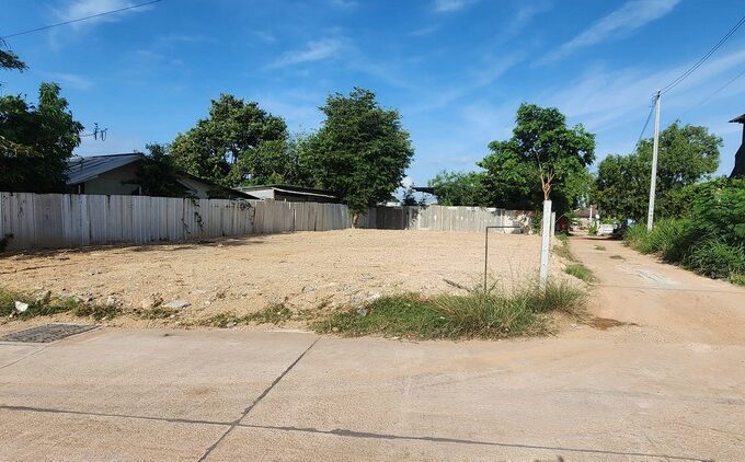 ที่ดินแปลงสวยติดถนน 2ด้าน หนองเกตุใหญ่ พัทยา ขนาด 111 ตารางวา