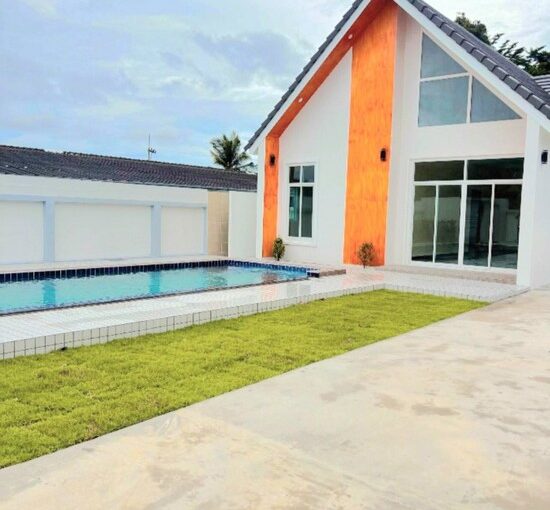 บ้านพูลวิลล่าสร้างใหม่ เป็นส่วนตัว ไม่ไกลจากหาดบางเสร่ ขนาด 105ตารางวา