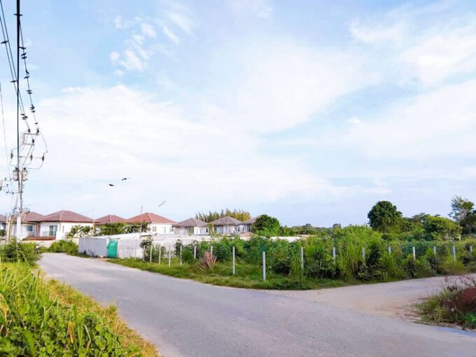 ที่ดินพัทยา ทำเลทอง ซอยชัยพฤกษ์ เขามะกอก ใกล้สุขุมวิท ขนาด 149 ตารางวา