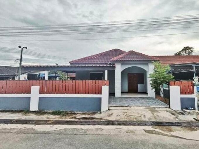 บ้านเดี่ยวหลังมุม สัตหีบ ใกล้พัทยา ขายต่ำกว่าราคาประเมิน ในสัตหีบ เมืองเงียบสงบทะเลสวย