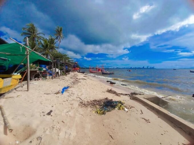 ที่ดินติดทะเลพัทยาราคาถูก ที่ดินติดหาดโรงโป๊ะพัทยา ขนาดพื้นที่ 1 งาน เหมาะสำหรับบ้านพักตากอากาศส่วนตัว