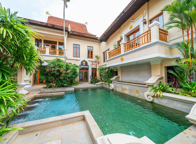 Luxury Villa near Jomtien Beach Pattaya for Sale