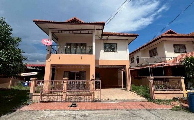 Prime location Pattaya house for sale below bank appraisal, Soi Khao Noi-Non Plab Wan, featuring 3 bedrooms, 3 bathrooms, and spanning 79 square wah