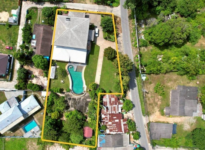 Large Pool Villa near Mabprachan Lake Pattaya for Sale