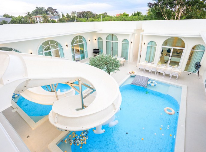 Luxury Pool Villa in Huay Yai Pattaya