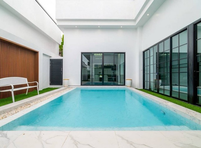 New Modern Style Pool Villa in Chaiyapornwithi Pattaya