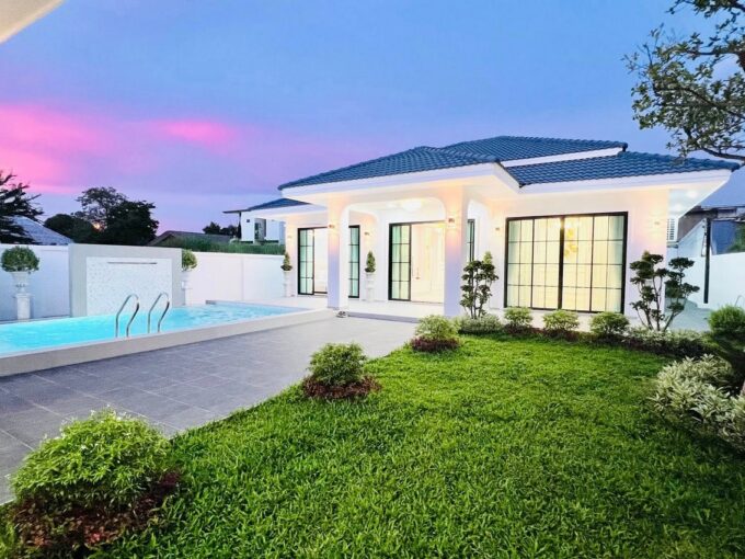 Recently constructed pool villa located in the heart of Pattaya, Soi Siam Country Club Pattaya, featuring 3 bedrooms and 3 bathrooms