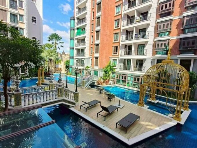 Espana Resort Jomtien Condo with Pool View