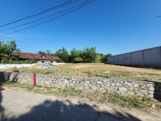 Stunning property at Mab Prachan Reservoir, Pattaya: A prime location, perfect for constructing pool villas or for speculative investment