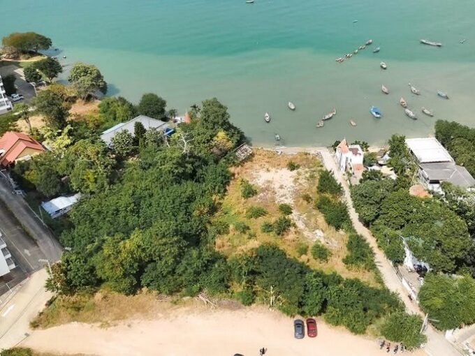 ที่ดินติดทะเลผืนงาม ศรีราชา ใกล้พัทยา ทำเลทอง ติดคาเฟ่ ติดโรงแรม