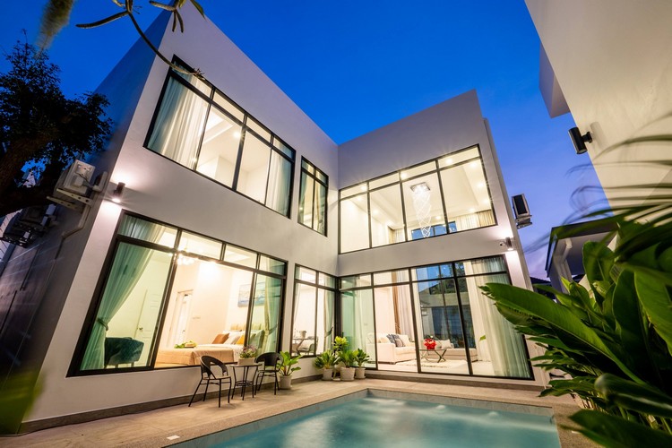 Lusury Design Pool Villa Pattaya located near Wat Sutthawas and close ...