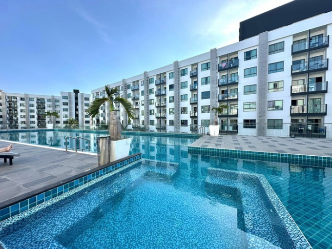 Arcadia Beach Resort 2bedrooms condo in Pattaya for Sale
