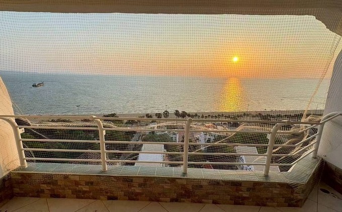 Beachfront Condominium in Jomtien Pattaya for Sale