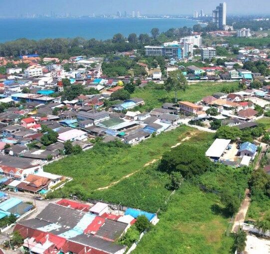 ที่ดินใกล้ชายหาดบางเสร่พัทยา 4ไร่กว่า