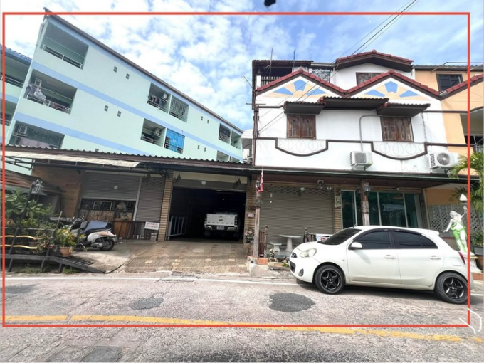 Shophouses Soi Photisarn Nakluae Pattaya for Sale