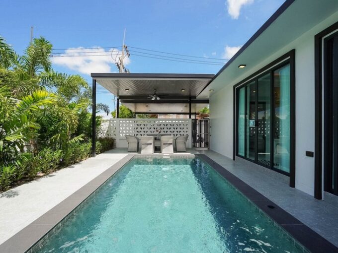 Pattaya detached house featuring a private pool, a resort-style villa, perfect for both personal living and investment opportunities for rental income