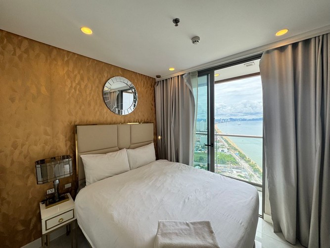 Copacabana Jomtien Beachfront Condo for Sale