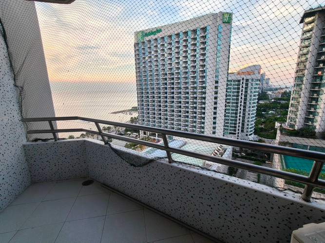 Northshore Condominium for Sale