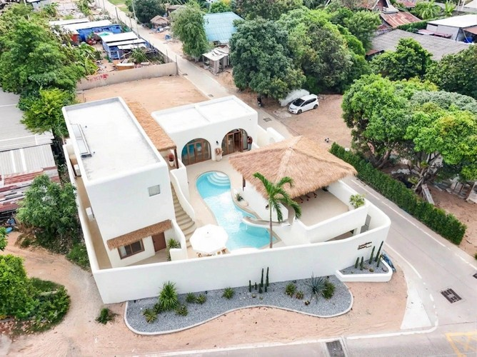 Pool Villa in Pattaya for Sale 2